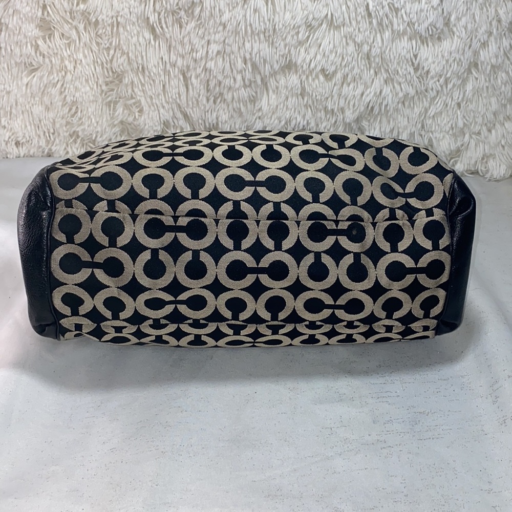 👜🌿-Coach Shoulder bag- NOT FOR SALE 🌿👜 - Picture 3 of 12